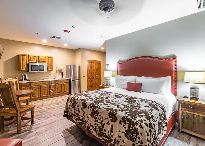 Inn Prickly Pear Cave Creek