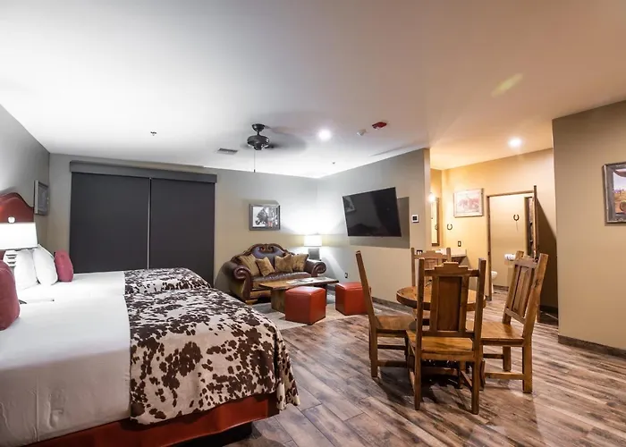 Inn Prickly Pear Cave Creek