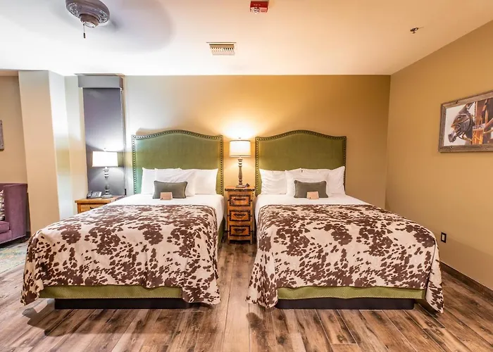 Inn Prickly Pear Cave Creek